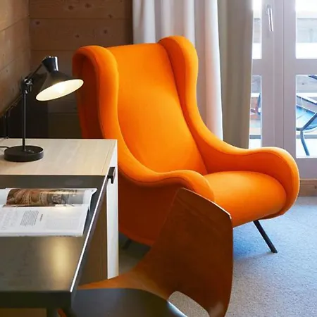 Отель Les Trois Vallees, A Beaumier 4*