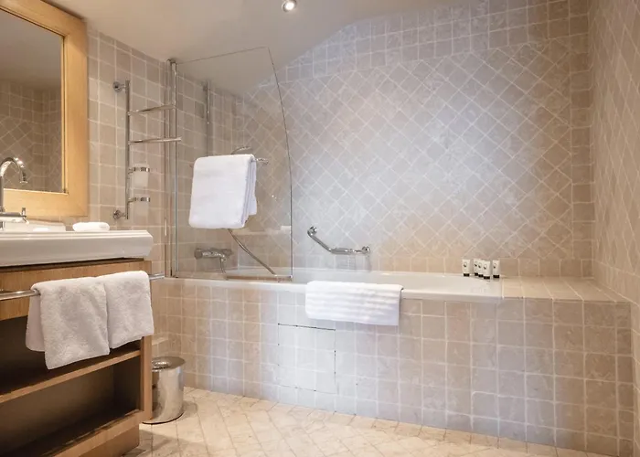 Hotel Les Trois Vallees, A Beaumier Courchevel