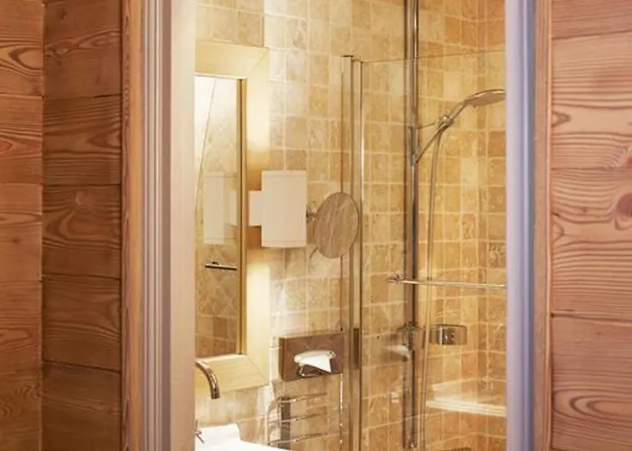 Les Trois Vallees, A Beaumier