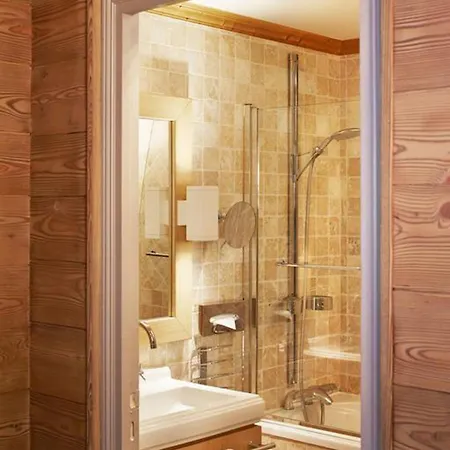 Les Trois Vallees, A Beaumier