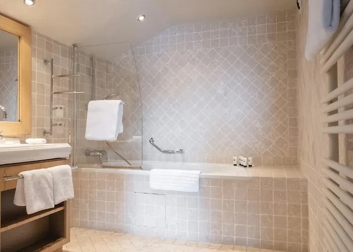 Les Trois Vallees, A Beaumier קורשבל